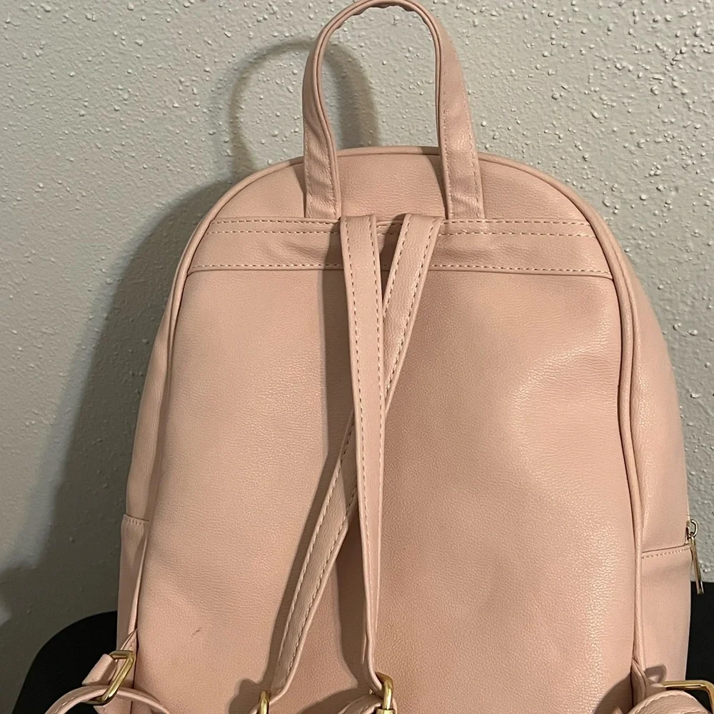 Backpack - Picture 2 of 3